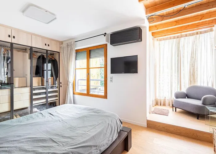 Guestready - Spacieux Apt. Avec Cour Privative *