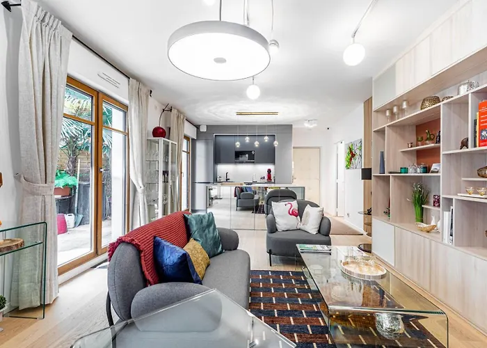 Guestready - Spacieux Apt. Avec Cour Privative Appartement Parijs